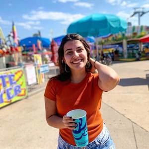 Meet your Posher, Rafaela